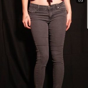 Cute gray skinny jeans